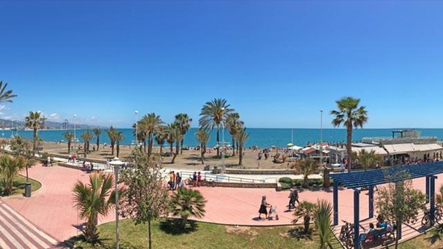Precioso Apartamento A 5 Minutos Andando De La Playa Малага Екстер'єр фото